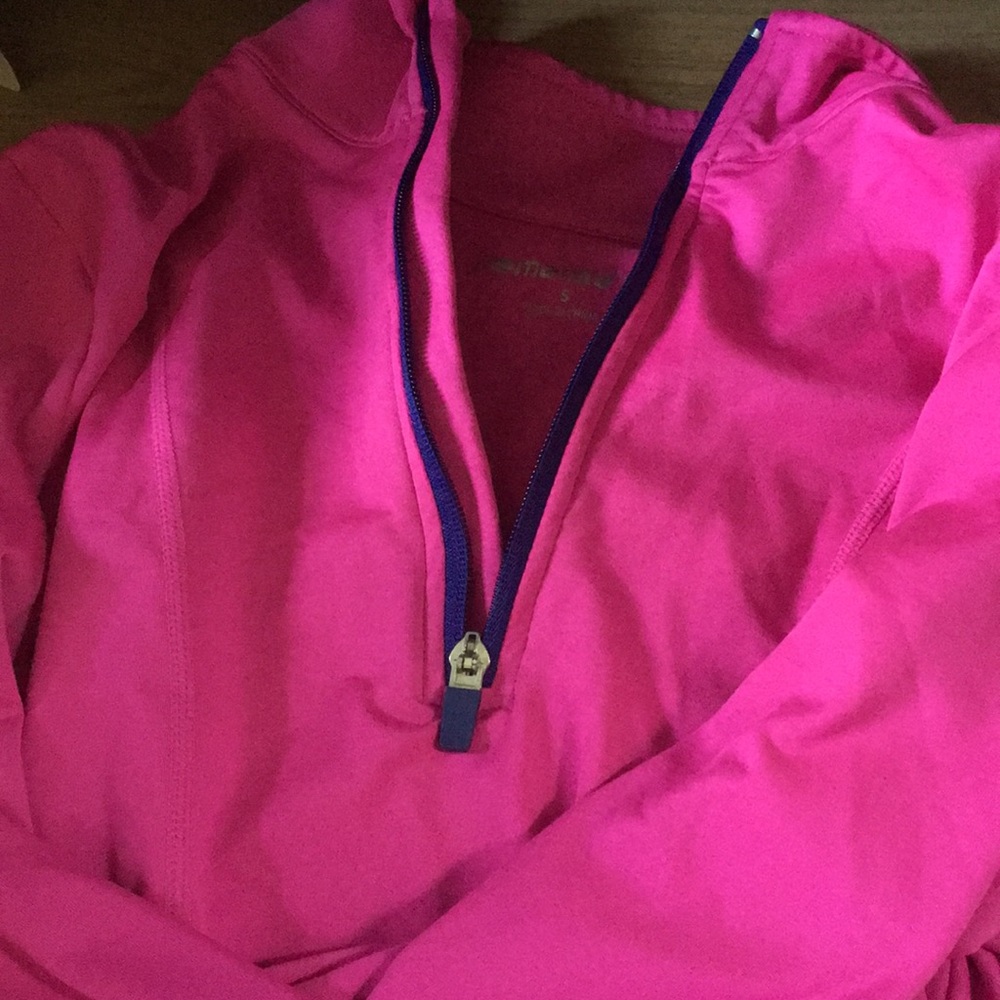 Pink long sleeve stretchy jacket
